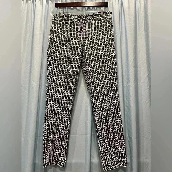 NYCC Pants - Women's Chain Print Ankle Pants Black & White​​